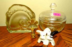 lot 57 image: SELECTION OF DIFFERENT KNICK KNACKS INCLUDING A GLASS PAPERWEIGHT
