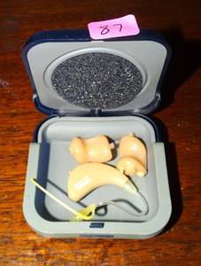 lot 87 image: QUALITONE HEARING AIDS