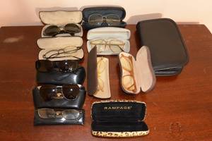 lot 93 image: LOT OF VINTAGE GLASSES AND SUNGLASSES WITH CASES