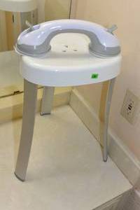 lot 130 image: SHOWER SEAT AND GRAB BAR WITH SUCTION CUPS