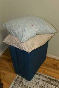 lot 155 image: FOLDING NAP MAT WITH 2 OVERSIZED PILLOWS