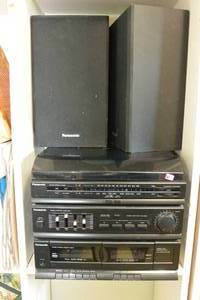 lot 161 image: $$ - PANASONIC SG-HM09A COMPACT AUDIO SYSTEM & (2) PANASONIC SB-ZT09A SPEAKERS