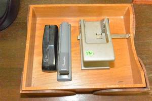 lot 176 image: DESKTOP ITEMS - STAPLER, HOLE PUNCH, LETTER OPENER, FILE HOLDERS