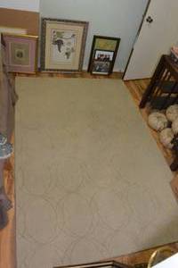 lot 211 image: SURYA ASHLEE COLLECTION 5 X 7 6 AREA RUG