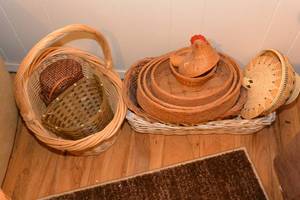 lot 220 image: LOT OF OVAL WICKER BASKETS