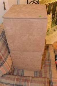 lot 223 image: LOT OF 2 - TAN COLOR - 24 X 24 CUBE SOFT FOAM OTTOMANS