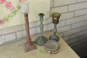 lot 265 image: NICE CANDLESTICK COLLECTION