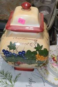 lot 271 image: HANDMADE FOR NONNIS BISCOTTI CERAMIC COOKIE JAR