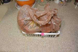 lot 300 image: LOT OF COOKIE CUTTERS AND THE BASKET THEY ARE IN- SOME ARE VINTAGE
