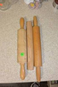 lot 301 image: LOT OF 3 WOOD ROLLING PINS 1 IS A CARVED WOOD COOKIE PRESS