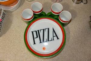 lot 305 image: LOT OF MATCHING PIZZA PLATES AND MUGS - CHECK THE COMPS $$