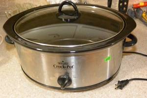 lot 342 image: WORKING RIVAL CROCK POT - COMPLETE