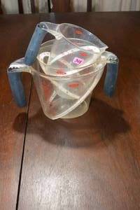 lot 348 image: LOT OF MEASURING CUPS AS SHOWN