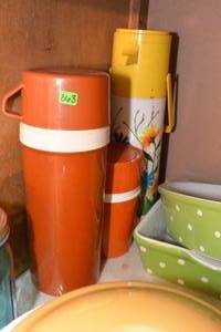lot 363 image: LOT OF VINTAGE VACUUM FLASKS