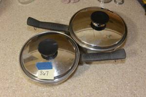 lot 367 image: 2 NICE STAINLESS POTS WITH LIDS