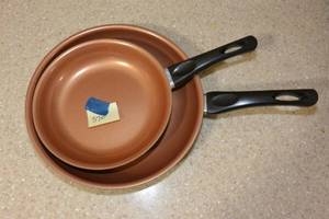 lot 370 image: 2 NICE COPPER FRYING PANS IN VERY GOOD CONDITION