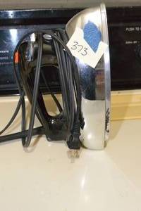 lot 373 image: WORKING BLACK AND DECKER IRON