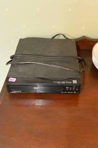 lot 383 image: WORKING MAGNAVOX DVD PLAYER