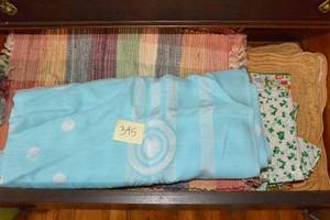 lot 395 image: CONTENTS OF THIS DRAWER - MOSTLY TABLE LINENS