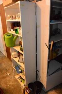 lot 416 image: 5 SHELF BOOKCASE - DOES NOT INCLUDE THE CONTENTS
