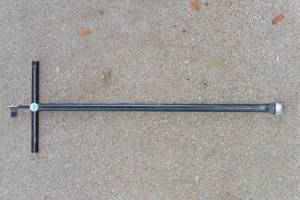 lot 431 image: $ WATER METER KEY AND SHUT OFF TOOL
