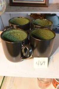 lot 469 image: SET OF 4 MATCHING MUGS WITH GREEN SPECKELED DESIGN INSIDE