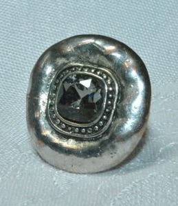 lot 143 image: Ring with large modernist hammered and crystal top. Adjustable.