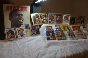 lot 5 image: Ervin Magic Johnson lot 1992 magazine and multiple trading cards
