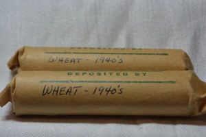 lot 43 image: 2 Rolls of Wheat Pennies from 1940s.