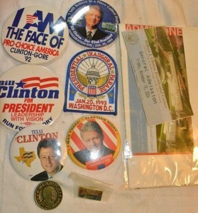 lot 68 image: Bill Clinton Inauguration program, Buttons and pins