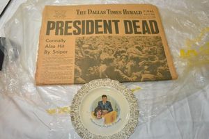 lot 135 image: JFK collectors plate and newspaper