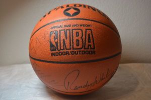 lot 154 image: NBA basketball with signatures, see photos