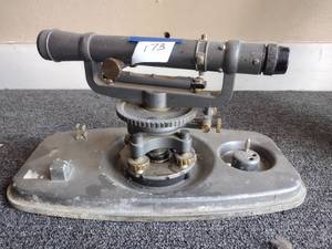 lot 173 image: Surveying Leveling tool