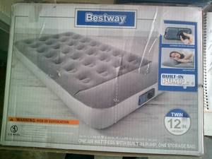 lot 36 image: BestWay Twin Size Air Mattress, 12-High With Built In Pump