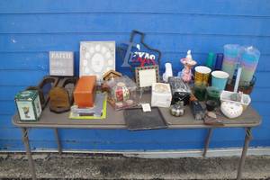 lot 130 image: Lot Of Mixed Items, See Photos