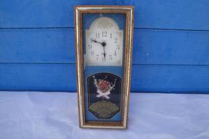 lot 92 image: Elgin Quartz Decorative Wall Clock, About 6 x 13