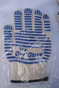 lot 96 image: 4-NEW- THE OVE GLOVE, Heat Gloves, Fits Either Hand, Note 4 x Money