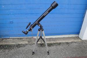lot 5 image: Celestron 30 Power Seeker Telescope, Model 21041, D60mm, F1700mm F12, With Adjustable Tripod Stand