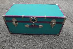 lot 108 image: Wooden Toy Chest, About 30 x 16 x 12-D
