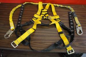 lot 7 image: Guardian Fall Protection- Velocity Full Body Harness - Size M-L, With Removable Shock Absorbing Lanyard Restraint Ropes & Hooks