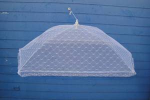 lot 133 image: Large White Lace Fold-Up Food Tent, About 46 x 24 x 16