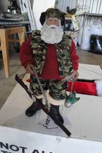 lot 136 image: Vintage Kurt Adler Camo Hunting Santa Claus Christmas Figurine