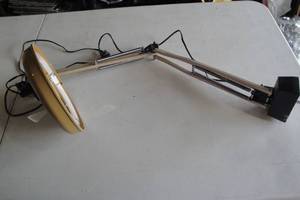 lot 155 image: Electrix Lighted Magnifier Light, Model K328