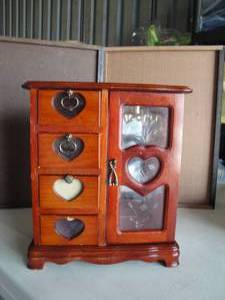 lot 177 image: Wooden Jewelry Chest, About 8 x 10 x 4-D
