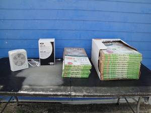 lot 276 image: Lot Of Mixed Sizes And Types Of Air Filters And Holmes Electric Air Filter-Model HAP-116-Z
