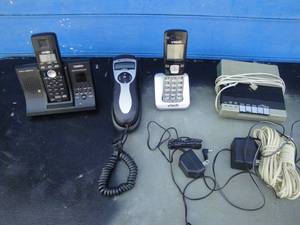 lot 280 image: Lot Of Mixed Telephones And Answering Machine.