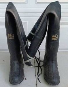 lot 24 image: Pair of Hodgman Hip High Waders--Size 8