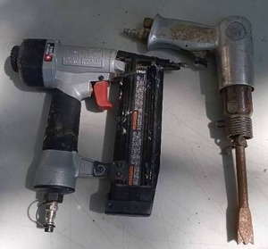 lot 34 image: Porter Cable Pneumatic StaplerNailer Model BN200SB and Pneumatic Chisel