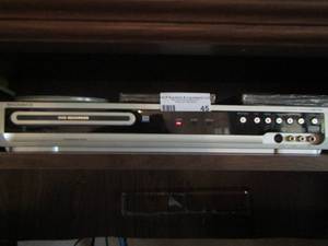 lot 45 image: Magnavox dvd player recorder- MWR10D6