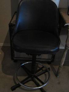 lot 81 image: Black padded bar stool